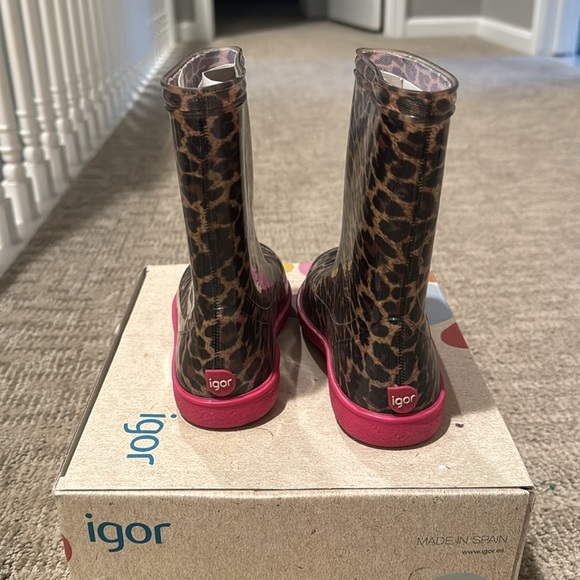 Pink and leopard heart rain boots - Picture 2 of 3